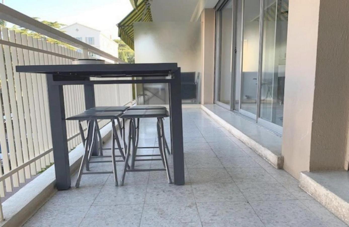 Charming 2 , 52 M2, Very Spacious, Bright And Near Sea Martinez